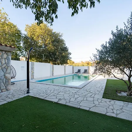 アパート In With Wifi Kruševo