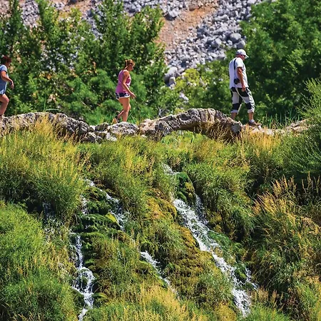 アパート In With Wifi Kruševo